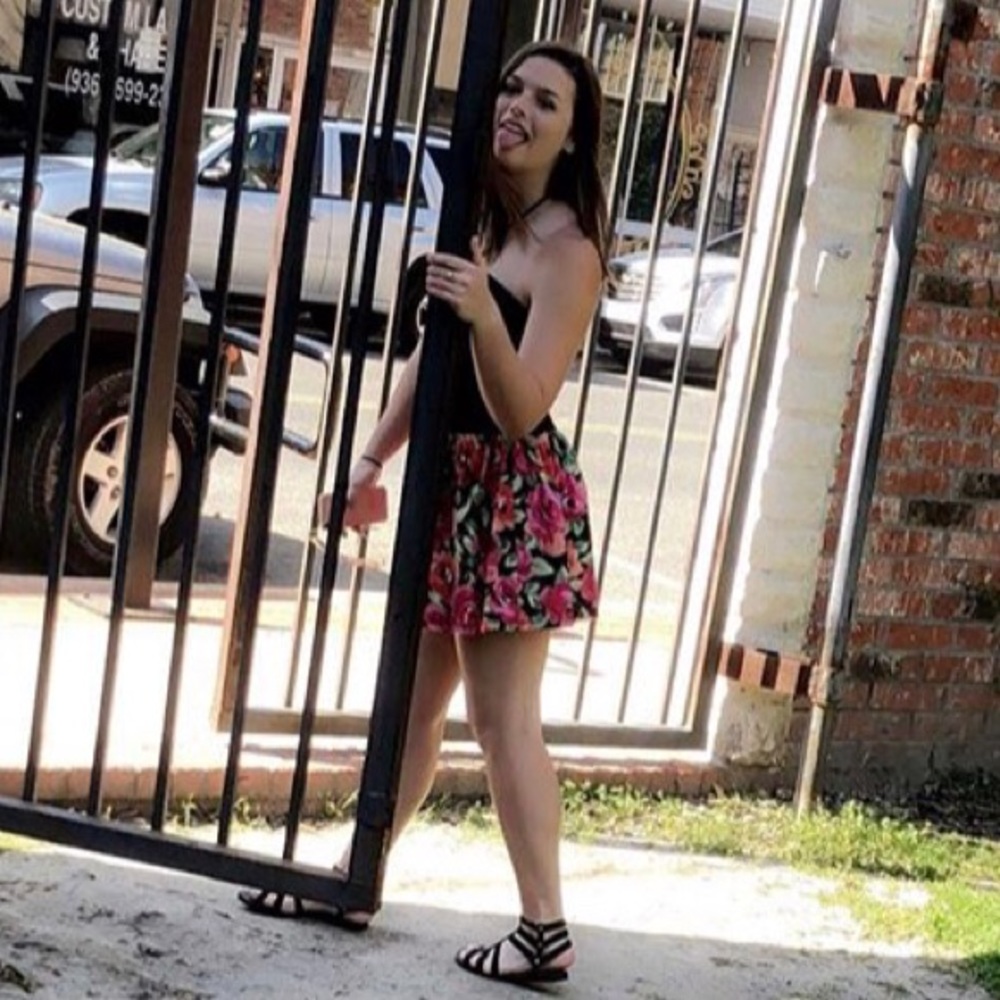 Meet your Posher, Kayla